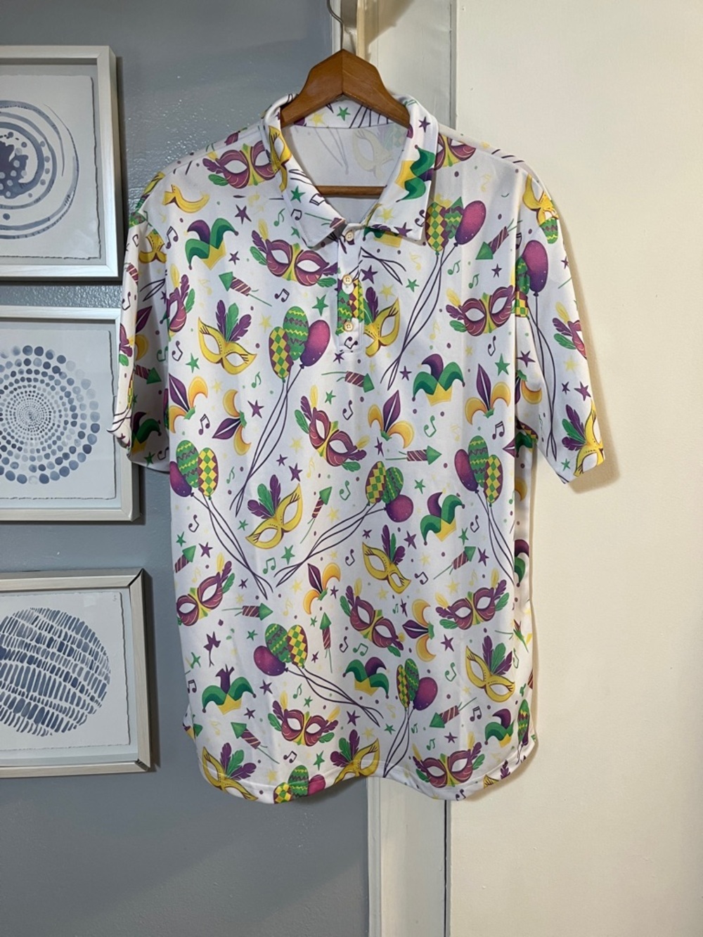 White Men’s Mardi Gras Print Short-Sleeve Polo Shirt Balloons Mask Size 3XL